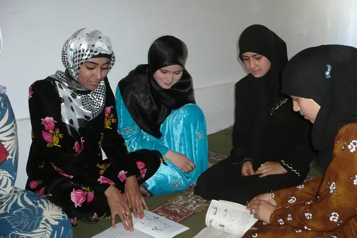 Таджикистан иска да забрани... хиджаба