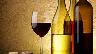 Учен обяви: Пиенето на една бутилка вино дневно не е вредно