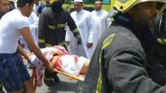 Камикадзе уби 30 души в саудитска джамия