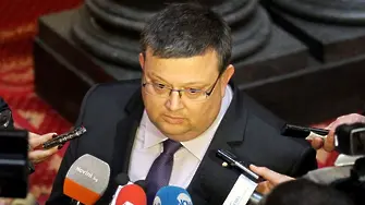 Цацаров поиска имунитета на кандидат-кмет