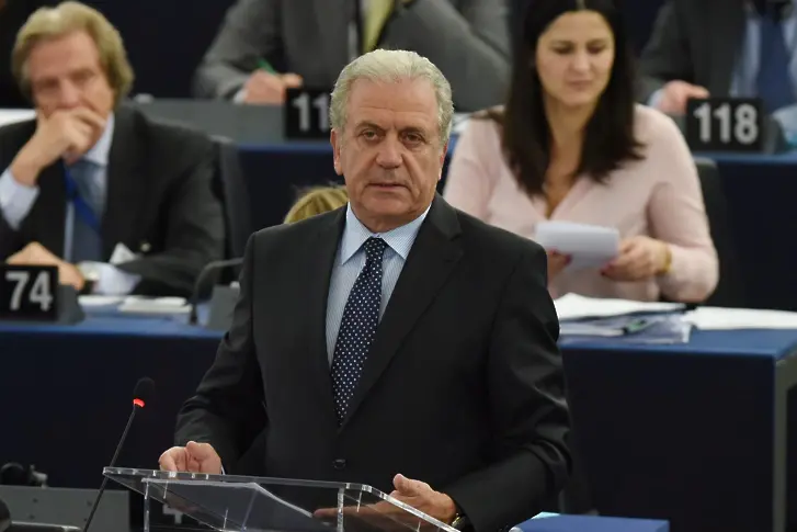 Брюксел предлага ЕС да ни прати още 572 бежанци от Италия и Гърция (обновена)