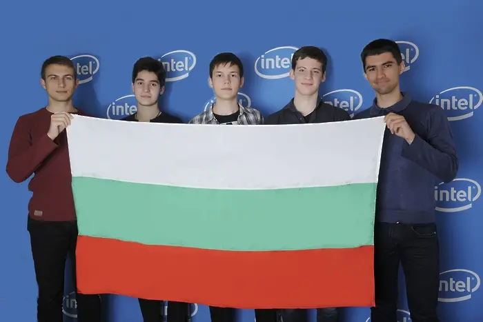 За пръв път пращаме на международното състезание Intel ISEF петима ученици