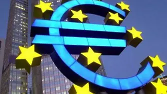 Еврозона, малко цуни-гуни и хоп - дългове, дефицити...