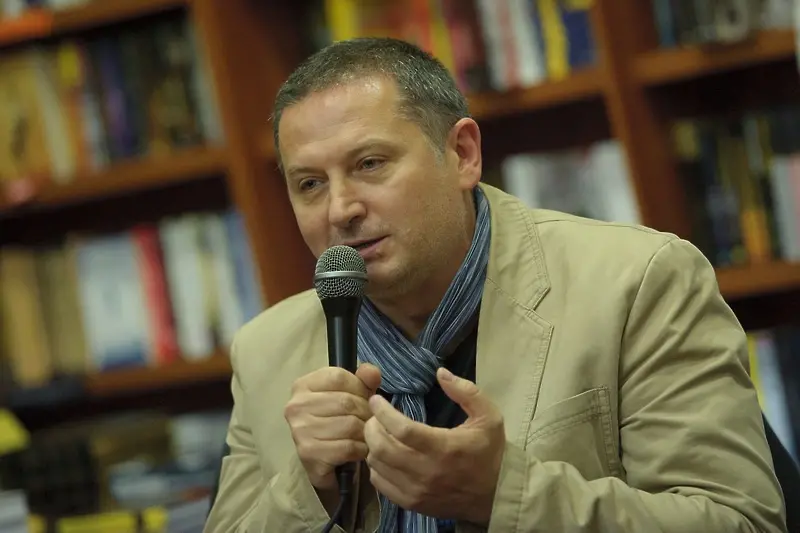 Георги Господинов чете в нова литературна къща в София