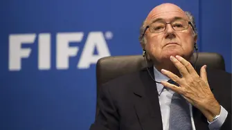 Блатер обвини президенти в натиск над ФИФА