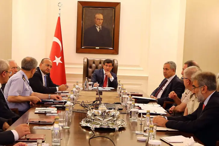 Турция иска помощ от НАТО срещу ислямистите и кюрдите