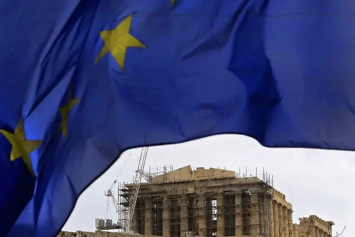 Трябва ли да пасуваме, докато ЕС се опитва да спаси Гърция