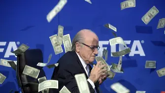 Блатер и още 2-ма шефове на ФИФА се обогатили с 80 милиона