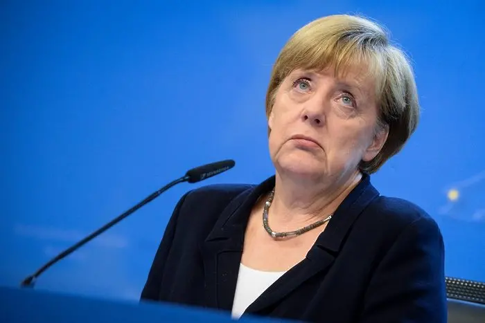 Доверието в Меркел се срива главоломно