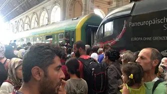 Отвориха гарата в Будапеща, но само за вътрешни превози