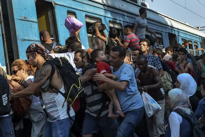 Пращат 30 мигранти от Гърция в Люксембург