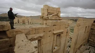 Ислямисти взривиха най-големия древен храм в Палмира