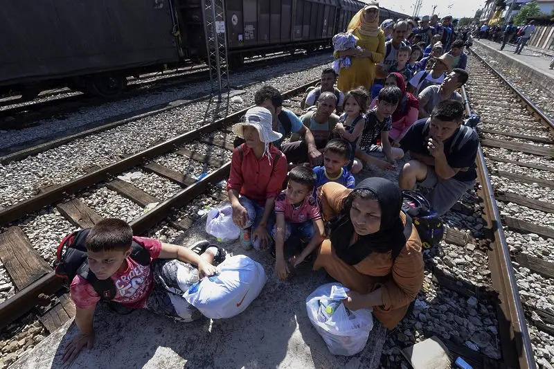 Брюксел предлага ЕС да ни прати още 1600 бежанци (обновена)