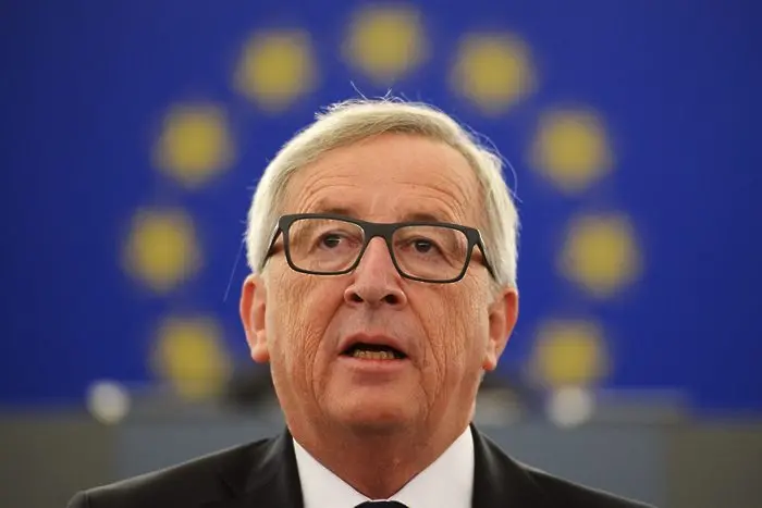 ЕС да приеме 160 000 бежанци предлага Юнкер (обновена)