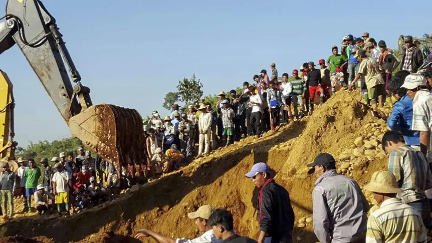 Трагедия в Мианмар: Свлачище затрупа търсачи на нефрит