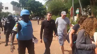 30 заложници освободени в Мали (видео на живо)