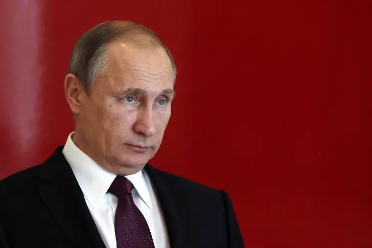 Писалката на Путин и “акулите” на Русия
