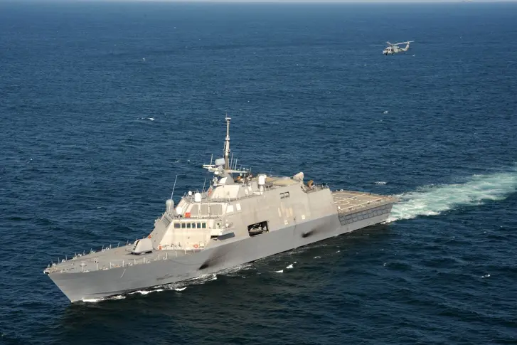 Най-новият боен US кораб се скапа при първото плаване