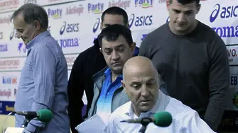 Извадени ли са българските щангисти за една година от спорта?