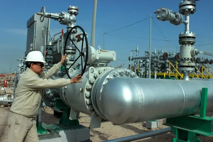 Русия и Саудитска Арабия опитват да повишат цената на петрола