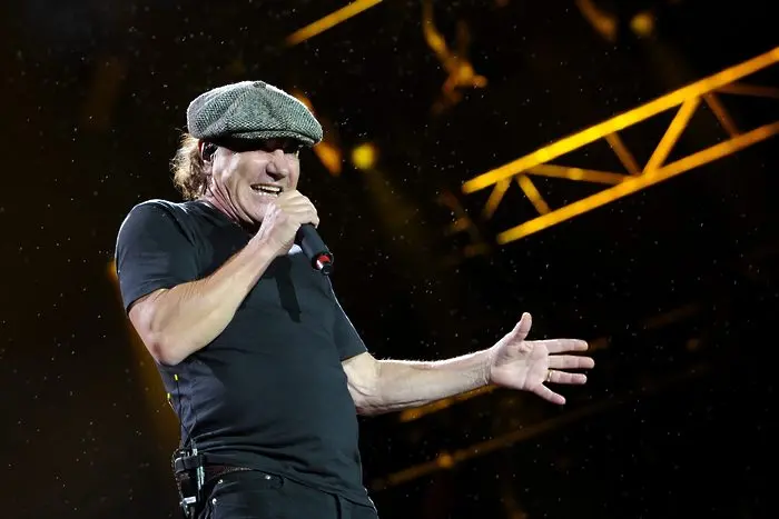 Брайън Джонсън от AC/DC може да загуби слуха си