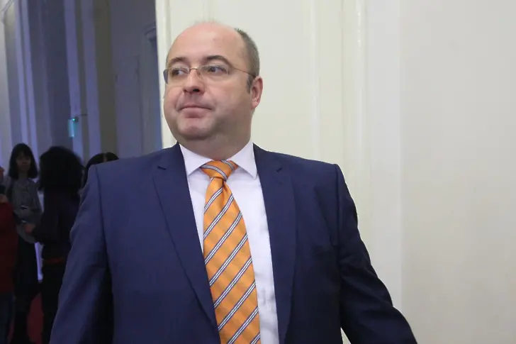 Четин Казак е номиниран за председател на ДПС
