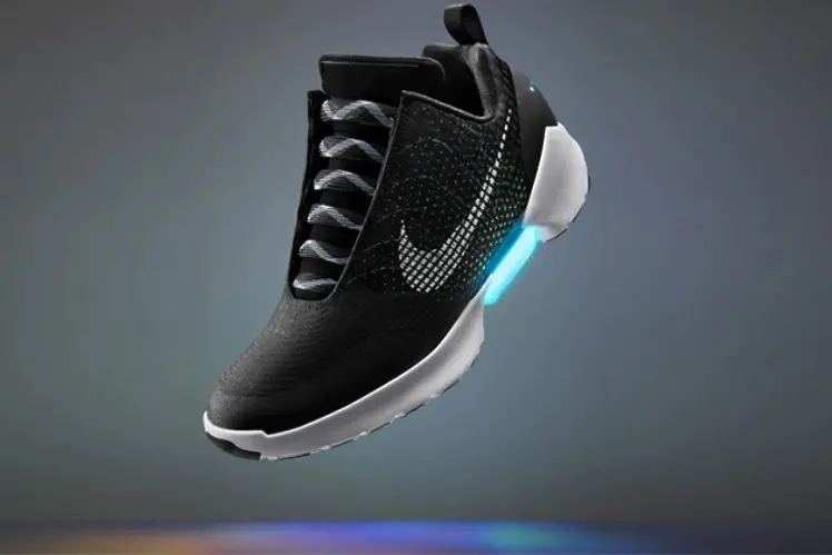 Обувки-мечта: Nike HyperAdapt 1.0 сами затягат връзките си