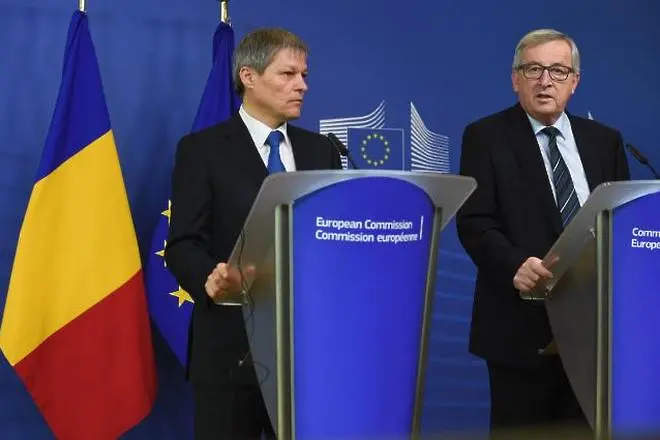 Юнкер наруши табуто: Брюксел разделя наблюдението над България и Румъния 