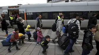 Бежанци мюсюлмани се покръстват в Дания