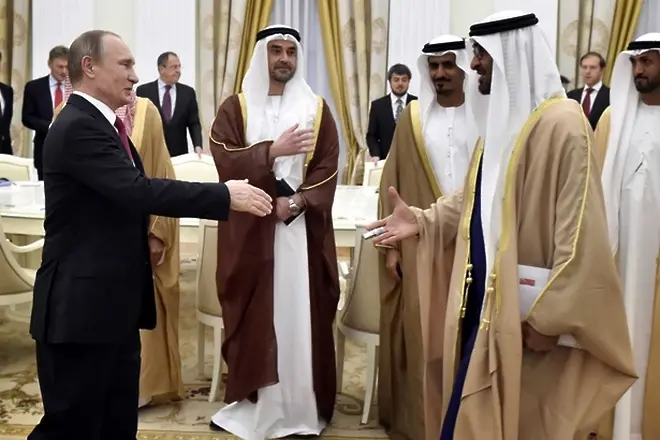Британският кралски институт: Путин продължава делото на руските царе