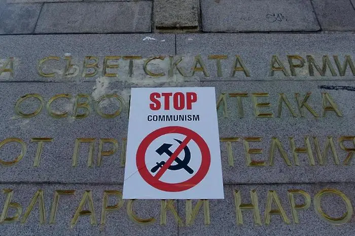 Русия подготвя закон за защита на военните си паметници, включително в чужбина