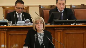 Ивайло Калфин отказва да отговаря на депутатски въпроси, защото е в оставка