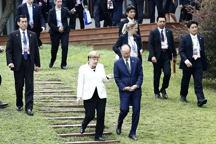 Г-7: Санкциите срещу Русия трябва да останат