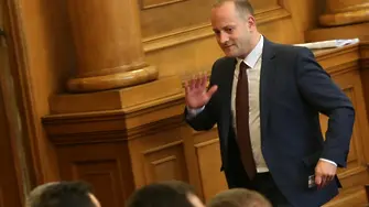 Радан Кънев: Парламентът ще даде кошмарен знак на цялата българска диаспора