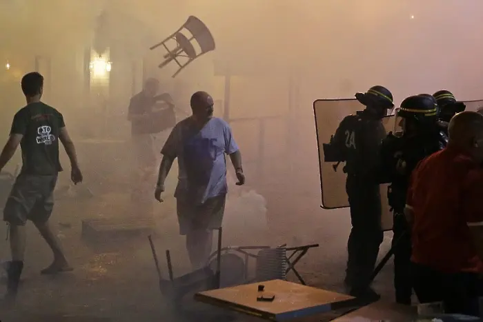 Ден трети на улични боеве в Марсилия: десетки ранени и арестувани