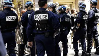 Спецакция: френската полиция иззе пиячката на руски фенове