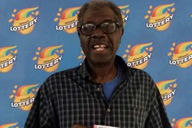 Мъж на име Гембълс печели два пъти лотарията с едни и същи числа