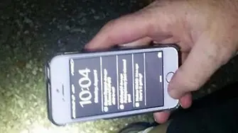 Жена изпусна iPhone от самолет, той оцеля