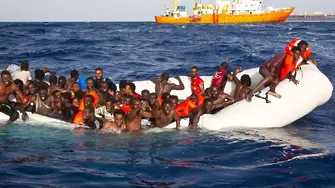22 трупа открити в лодка край Либия