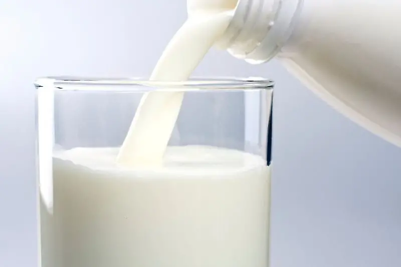 Помага ли прясното мляко за добрия сън
