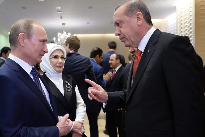 Защо цар Путин се помирява със султан Ердоган