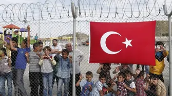 Заради Турция: правителството на Меркел готви план Б за бежанците