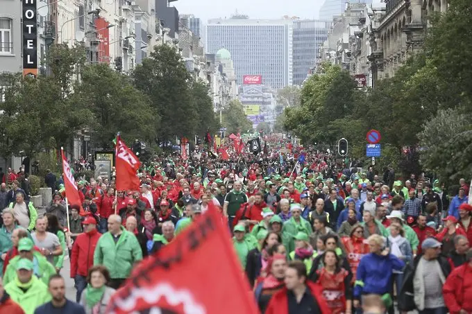 Над 40 000 протестираха срещу правителството в Брюксел