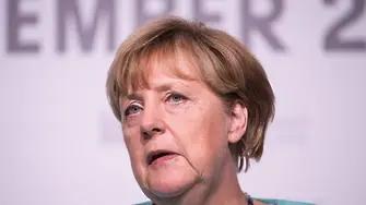 Партията на Меркел с историческа загуба