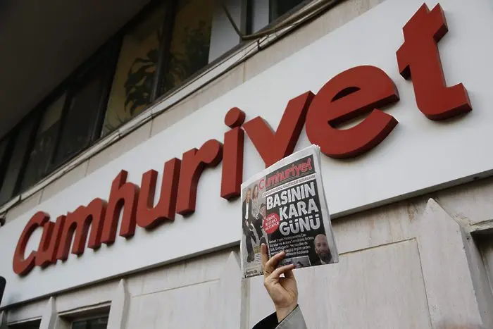 Алтернативен Нобел за турския вестник “Джумхуриет”