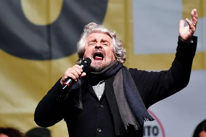 Опозиционното „Движение 5 звезди“ поиска извънредни избори в Италия