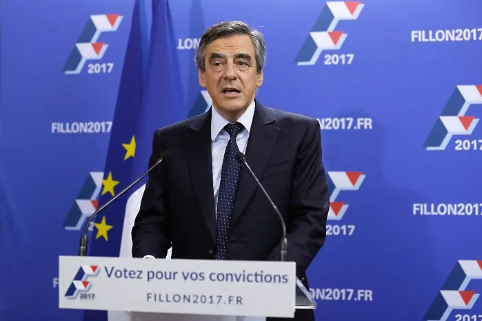 Франция: Фийон бие на балотаж с 60%, но 62% искат да се оттегли