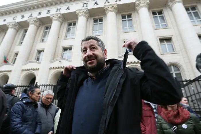 Христо Иванов: Прокуратурата държи на трупчета политиците