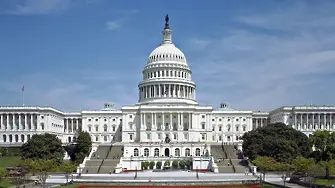 САЩ: Конгресмените пуснаха парите за правителството