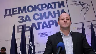 Радан Кънев пред ДСБ: Фронт на бацилите не може да спре инфекцията